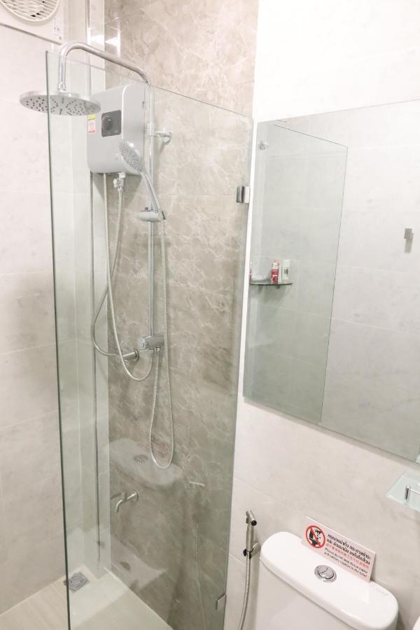S.P.C Apartment By Brodderud Bangkok Esterno foto