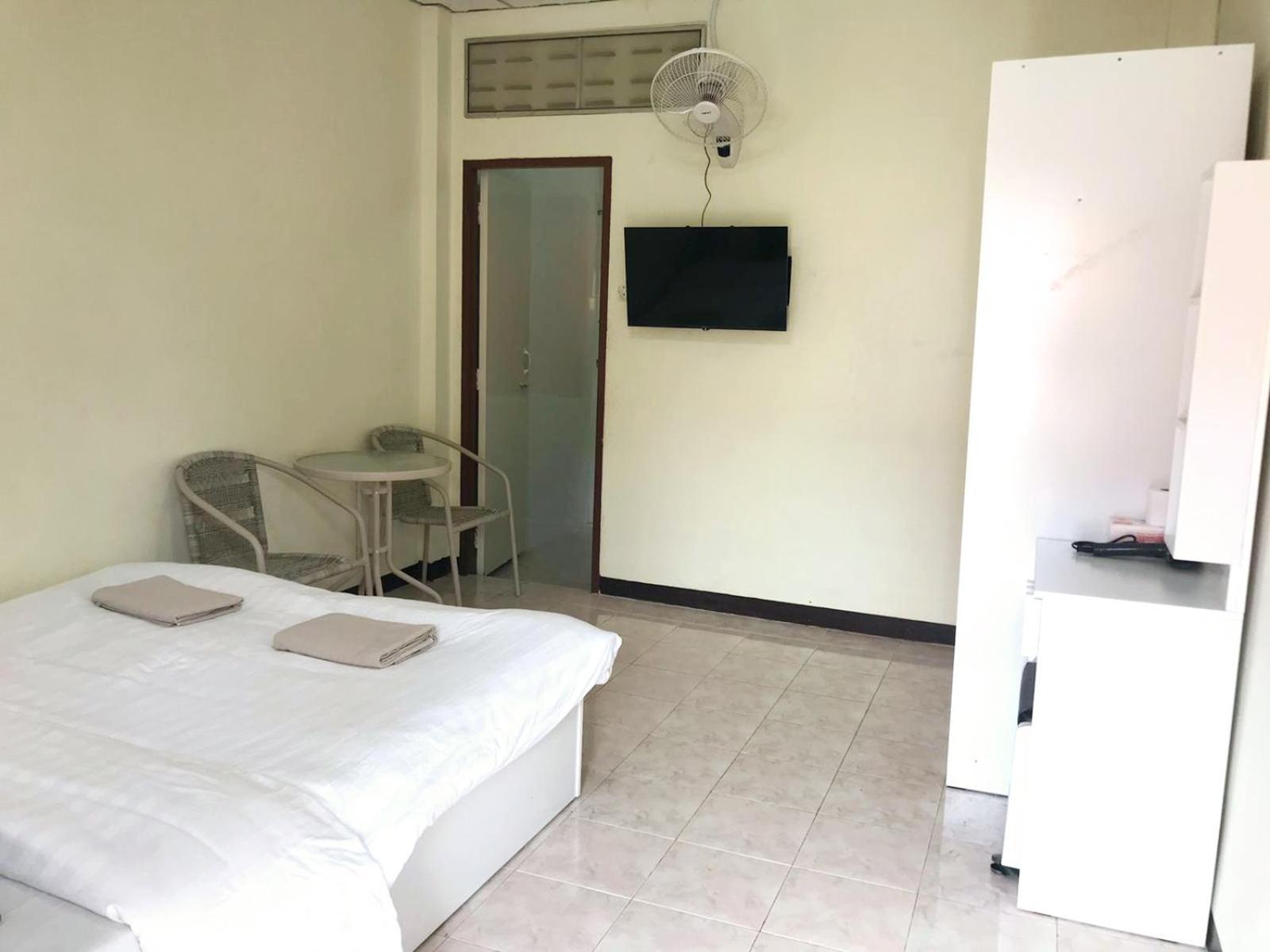 S.P.C Apartment By Brodderud Bangkok Esterno foto